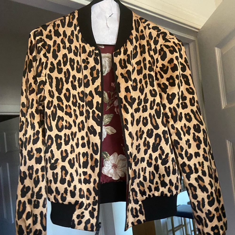 Super fashionable Alice & Olivia bomber jacket.